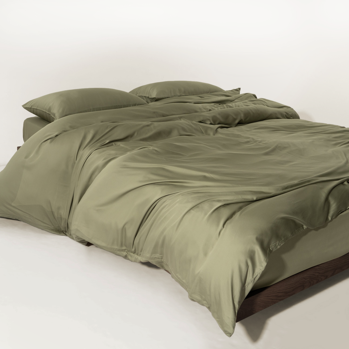 FURRFREE Bamboo Duvet Cover - Pet Hair Repellent for Dogs/Cats Family