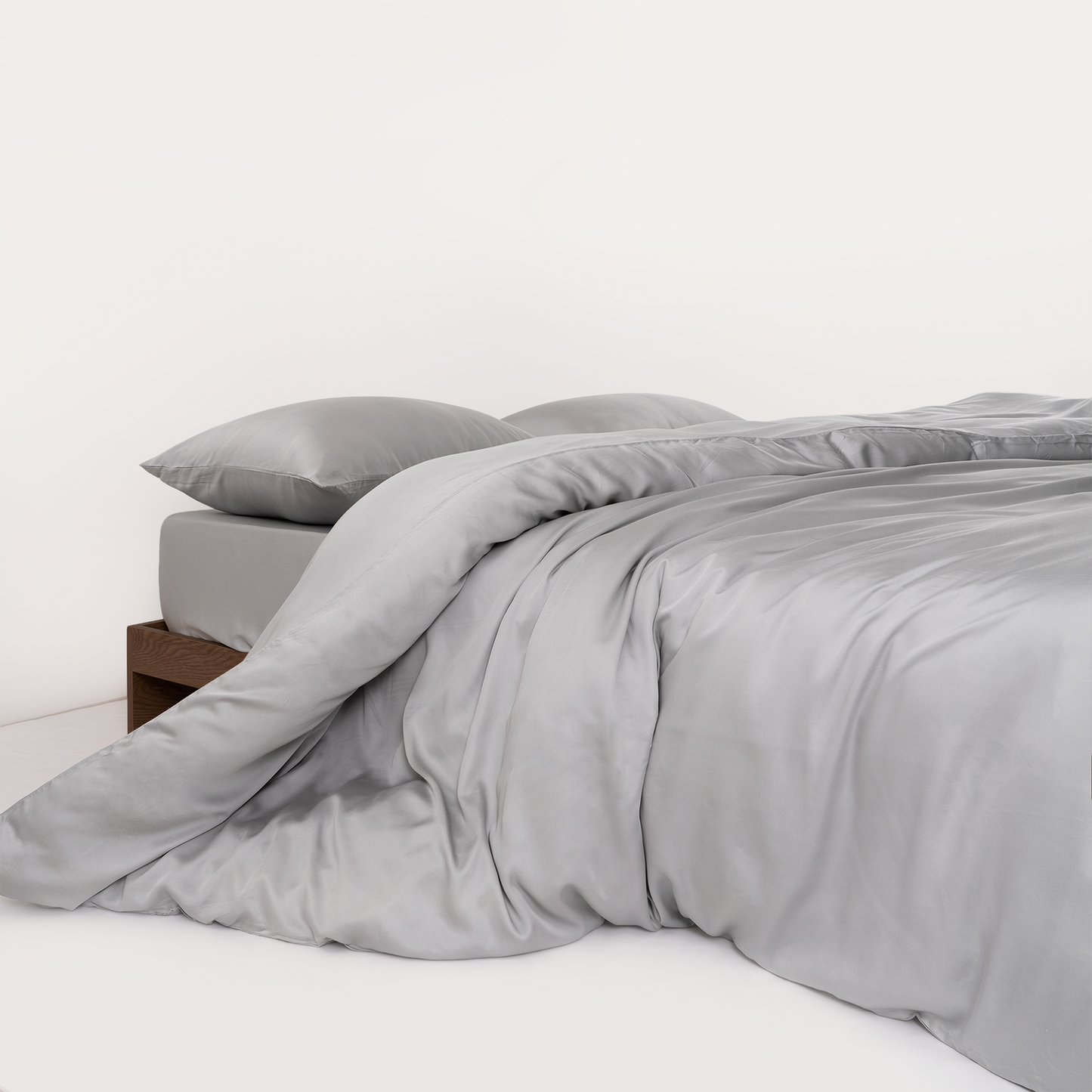 FURRFREE Bamboo Duvet Cover - Pet Hair Repellent for Dogs/Cats Family