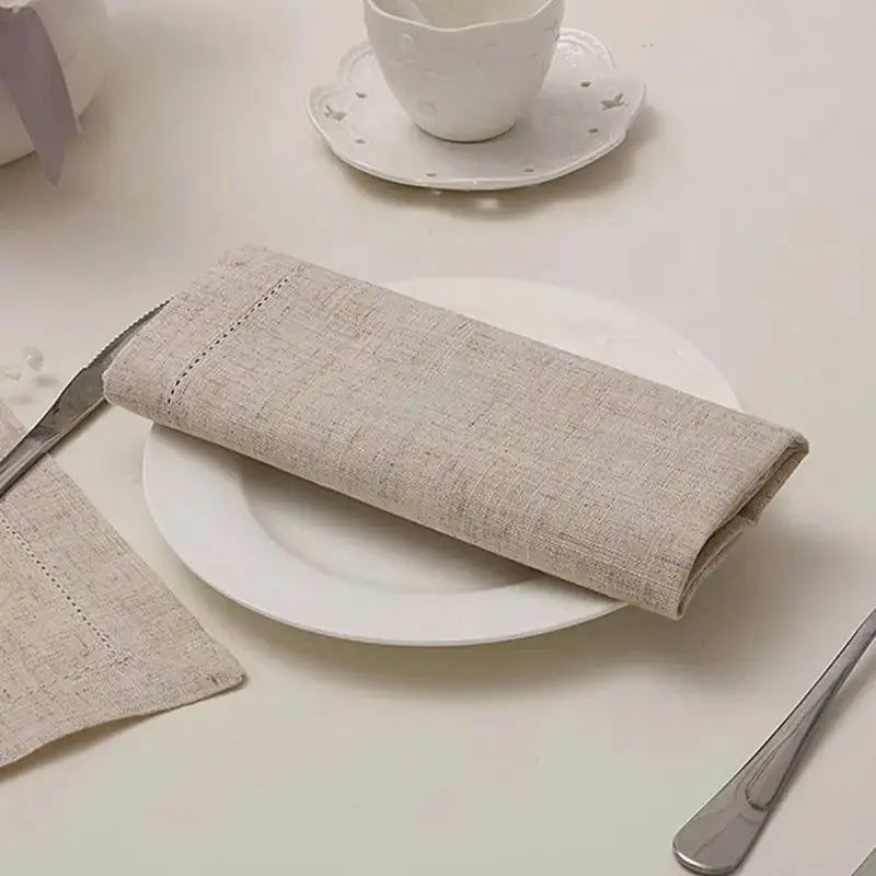 White Cloth Napkins - 12 Piece Pack | Cotton Linen Napkins | Dinner Table Napkins | Elegant Wedding Table Napkins Set | Restaurant Napkin Cloth