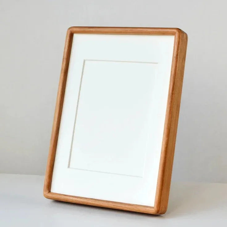 Massief Houten Fotolijst met Passe-Partout en Afgeronde Hoeken voor Tafel