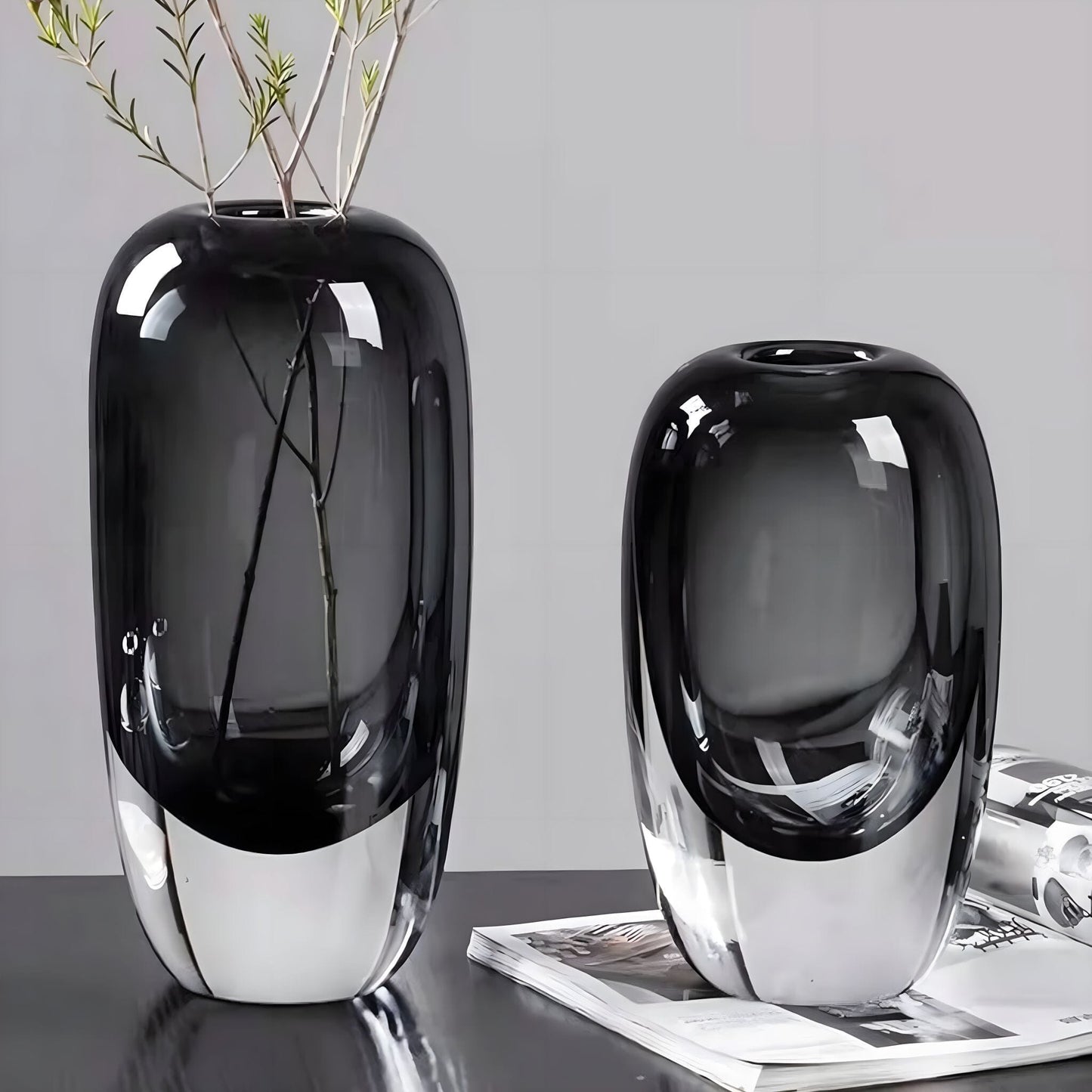 Twee-Toons Rookglazen Sculptuurvaas voor Woonkamer en Dressoir